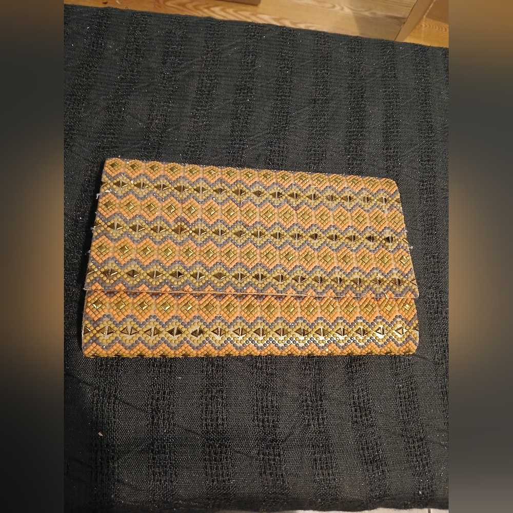 Nina beaded NWOT clutch